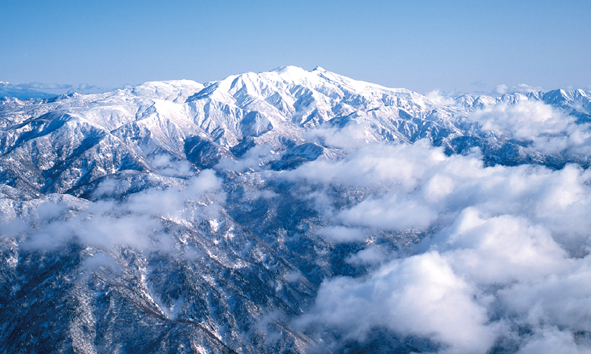 霊峰白山全景