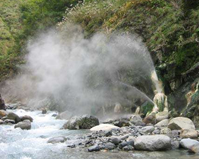 噴泉塔・岩間峡谷